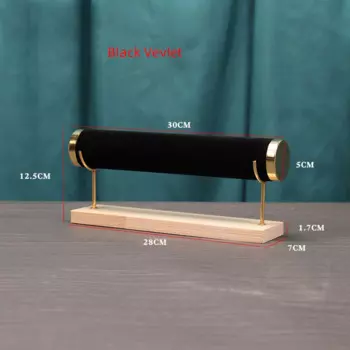 Деревянная подставка для украшений