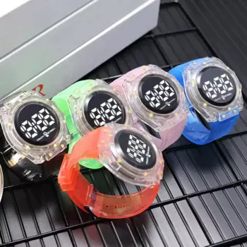 Детские светодиодные цифровые часы карамельных цветов, наручные часы с регулируемым сенсорным экраном и круглым циферблатом, детские часы, наручные часы для детей