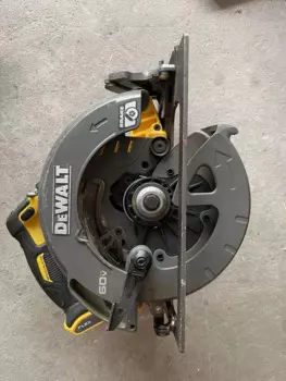 DEWALT DCS575 Беспроводная циркулярная пила 18В