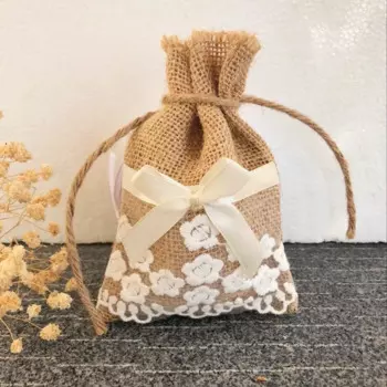 Джутовые сумки из мешковины, натуральные/белые шнурки, подарочные сумки, свадебные подарки, кружевные сумки 50 шт./лот
