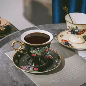 Европейская кофейная чашка Isabella с высокими штанинами и золотым покрытием в стиле ретро, роскошная кофейная чашка, набор стандартных чашек