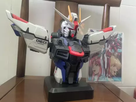 Фигурка бюста из семени гандама, Banpresto Ichiban Kuji