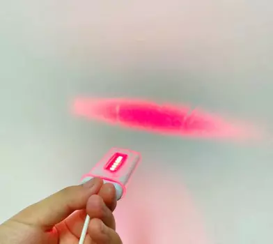 Фонарик Ручной с красным фонариком, улучшает Исцеление кожи