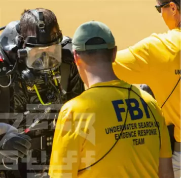 Футболка с надписями ФК США