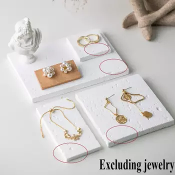 Гипсовая подставка для украшений abdo