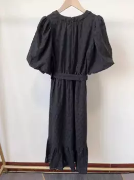 Хлопковое длинное платье с вышивкой и V-образным вырезом