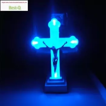 Христианский ночник с Иисусом из пластика