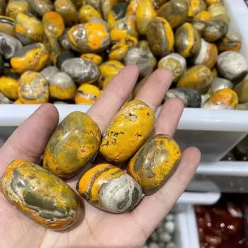 Хрустальный камень шмели яшма sisterstone