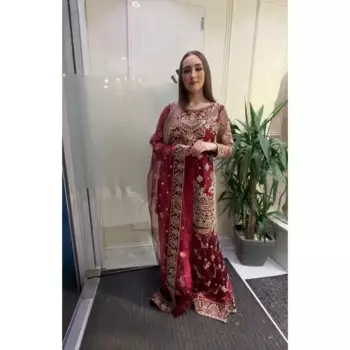 Индийское свадебное платье и комплект Polaroid В Sawakamiz, Пакистан