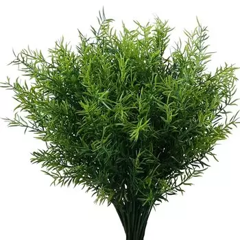 Искусственные цветы в вазе