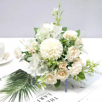 Искусственный букет гортензий из шелка