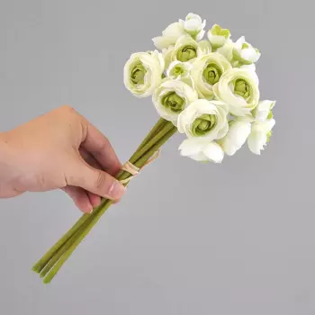 Искусственный шелковый букетик ранункулюса