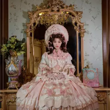 Элегантное свадебное платье с цветочным рисунком в стиле ретро