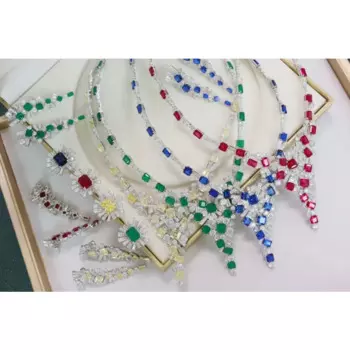 Ювелирный Комплект из колье и серёг, из серебра 925 пробы, с фианитом