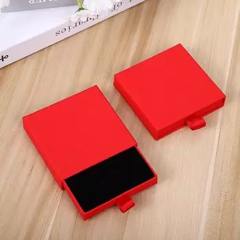 Картонная шкатулка для украшений