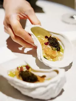 Керамическая тарелка в форме устрицы JETTING