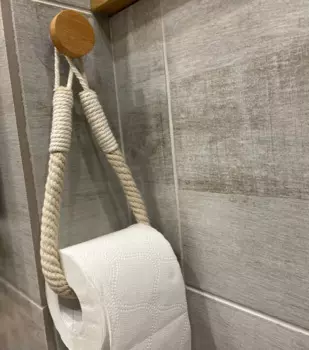 Деревянный держатель для туалетной бумаги из джута