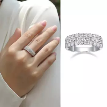 Кольцо из серебра 925 пробы с муассанитом