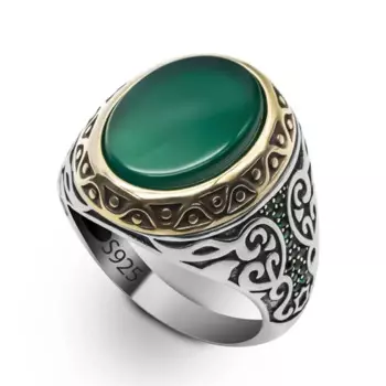 Кольцо из серебра 925 пробы с зелёным агатом