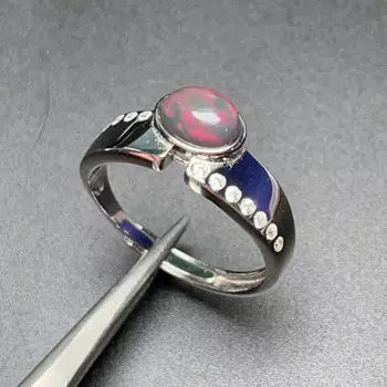 Кольцо из серебра 925 пробы с черным опалом, 5 х7 мм