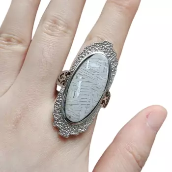 Кольцо из железа и метеорита Muonionalusta из серебра пробы