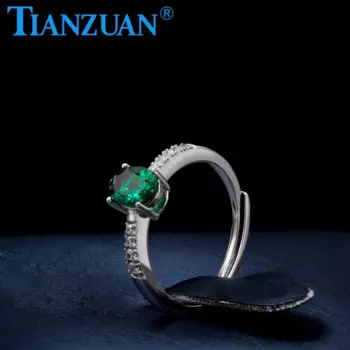 Кольцо женское из серебра 925 пробы с изумрудом, 5 х7 мм