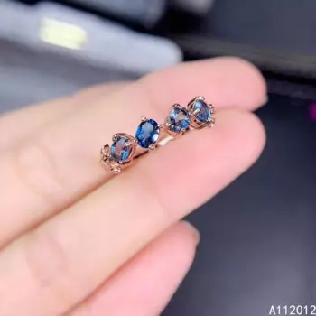 Кольцо женское из серебра 925 пробы с голубым топазом