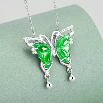 Колье с подвеской-бабочкой из янтаря, серебро 925 пробы