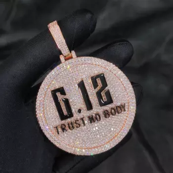 Колье с подвеской в виде букв из фианита, 60 мм