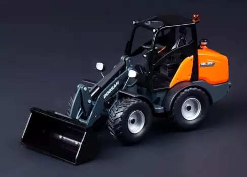Коллекционная литая под давлением игрушка модель IMC 1:32 весы Doosan DL 85 колесный погрузчик Инженерная техника игрушка Подарочное украшение 99-10103
