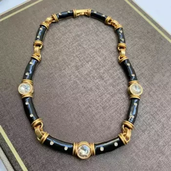 Комплект из колье и серёг, с эмалью и цирконом