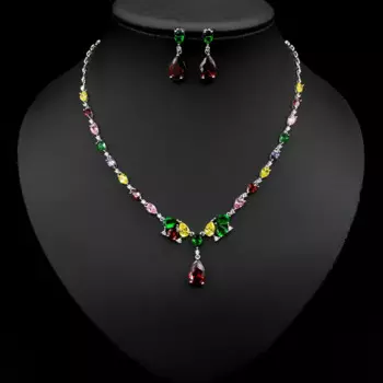 Комплект из колье и серёг, с фианитом