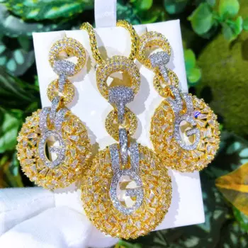 Комплект из колье и серёг, с фианитом