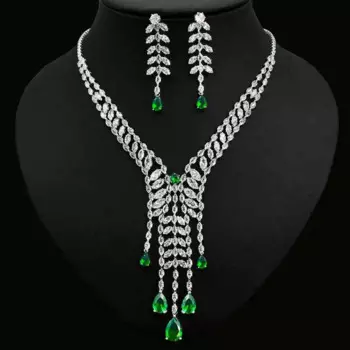 Комплект из колье и серёг, с фианитом