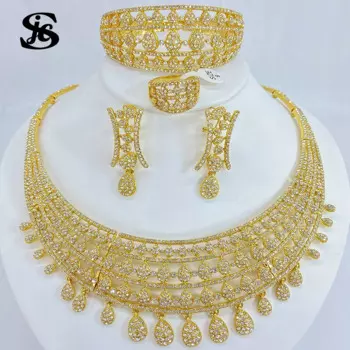 Комплект из колье и серёг, с золотым покрытием