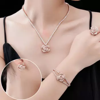 Комплект из колье, серёг, браслета и кольца