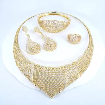 Комплект из колье, серёг, браслета и кольца, с фианитом