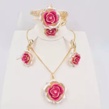 Комплект из колье, серёг, браслета и кольца