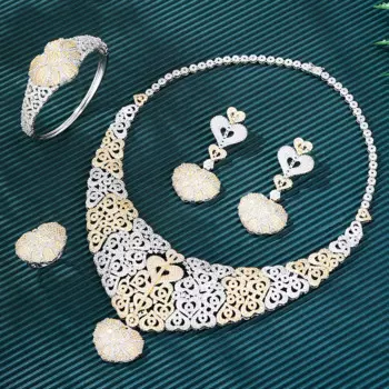 Комплект из колье, серёг и кольца, с фианитом