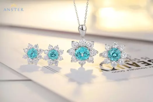 Комплект из колье, серёг и кольца, с сапфиром