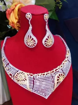 Комплект из колье, серёг и кольца, с фианитом