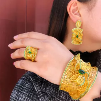 Комплект из колье, серёг и кольца, с фианитом