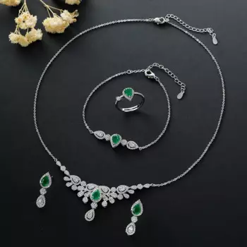 Комплект из колье, серёг и кольца, с фианитом