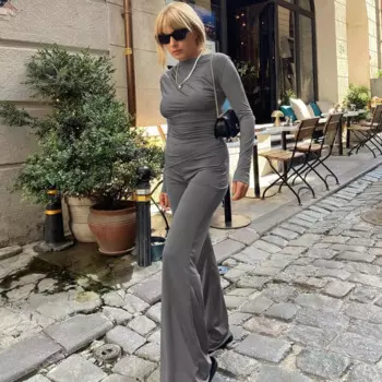 Комплект женский из 2 предметов, облегающий плиссированный топ с круглым вырезом и длинными рукавами, однотонный повседневный уличный костюм с брюками-колокольчиками, Talenza, осень