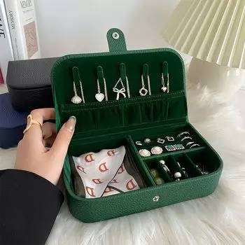 Кожаная шкатулка для украшений