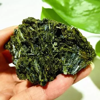 Кристалл Верделит EBET