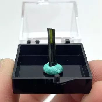 Кристаллы турмалина