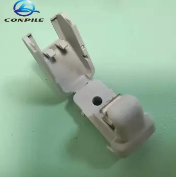 Крючок с пряжкой для солнцезащитного козырька Jeep Renegade 735602438