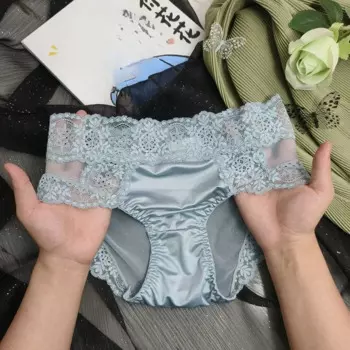 Кружевное нижнее белье, атласные сексуальные трусики для девушек с вышивкой, женские сетчатые прозрачные хлопковые трусы со средней талией