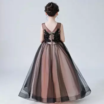 Кружевное платье с V-образным вырезом, без рукавов